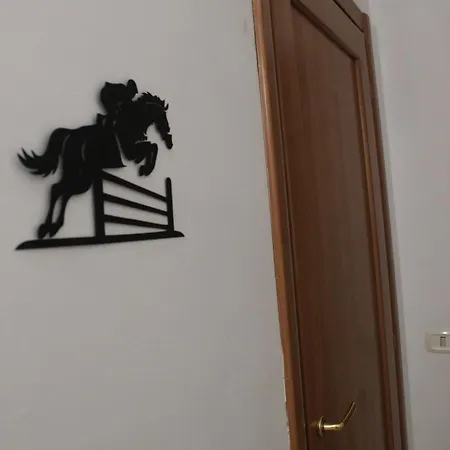 Griseo Equus Geas Apartment *